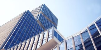 Podłogi drewniane i dbanie o nie