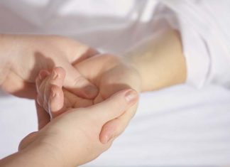 Co oznacza drętwienie palców i jakie są metody leczenia