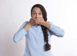 Najczęstsze przyczyny powstawania aft w jamie ustnej