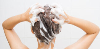 Jak wybrać najlepszy szampon do suchych włosów