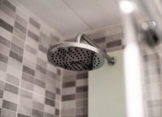 Najnowsze trendy w projektowaniu kabin prysznicowych i wanien