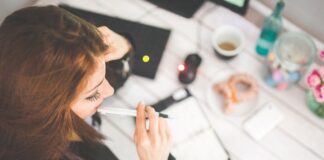 Jak zmienić kierunek pracy w szlifierce kątowej?