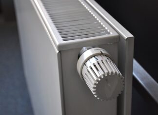 Czy termostat Grohe współpracuje z przepływowymi podgrzewaczami wody?